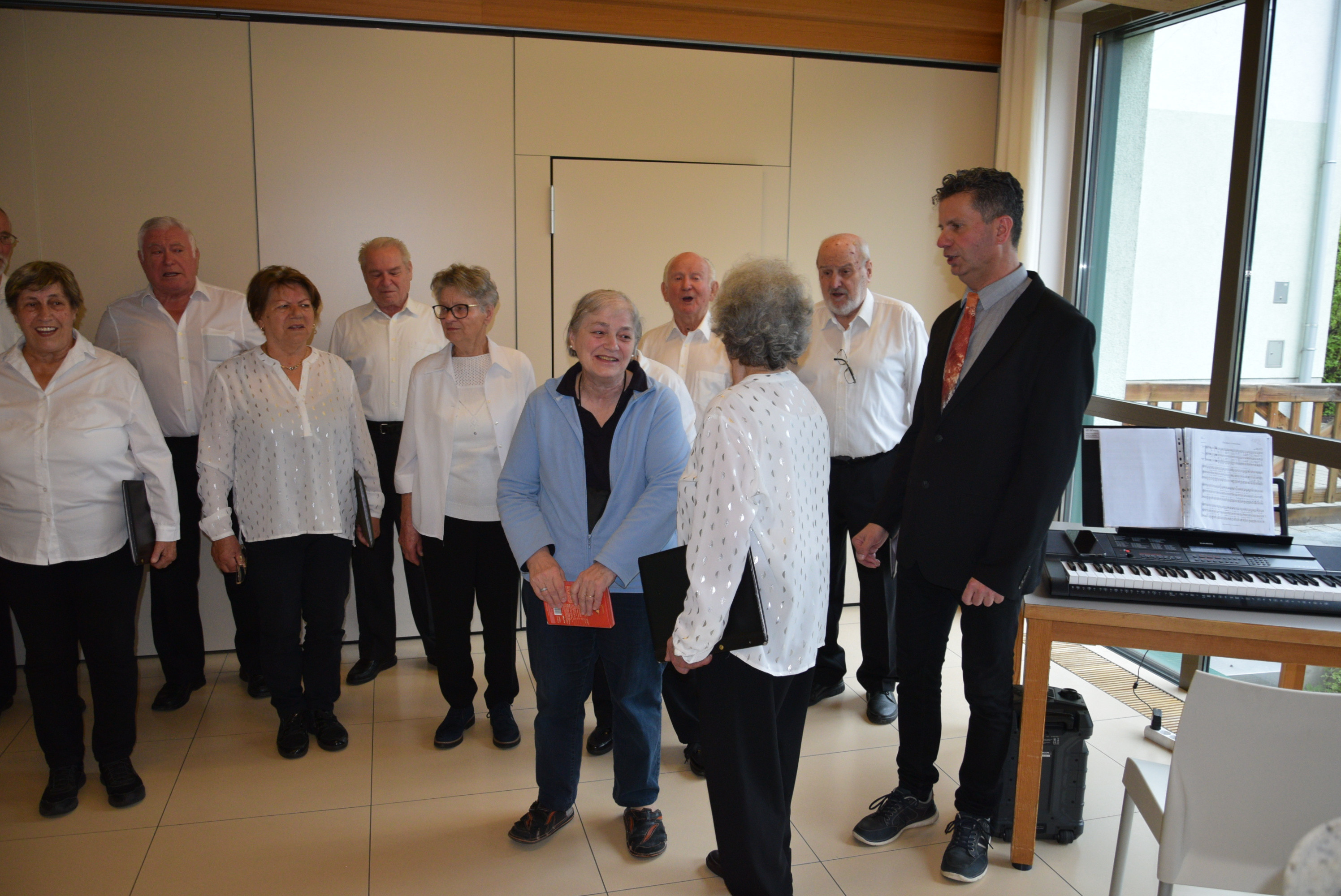 Nastop MZP Odmev v avli