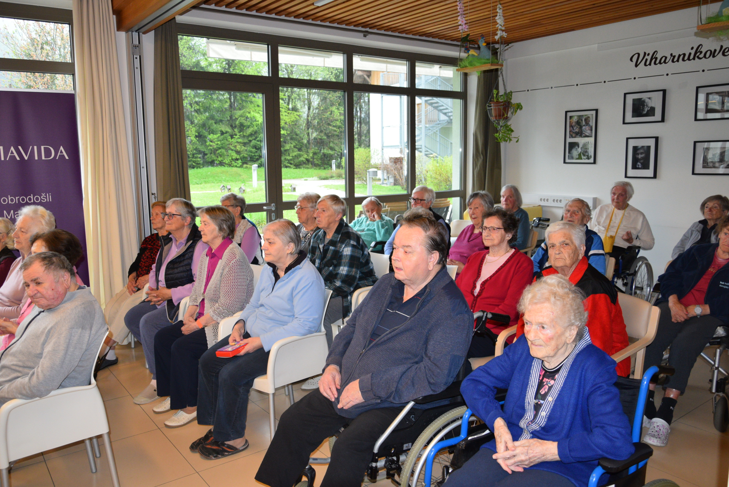 Nastop MZP Odmev v avli