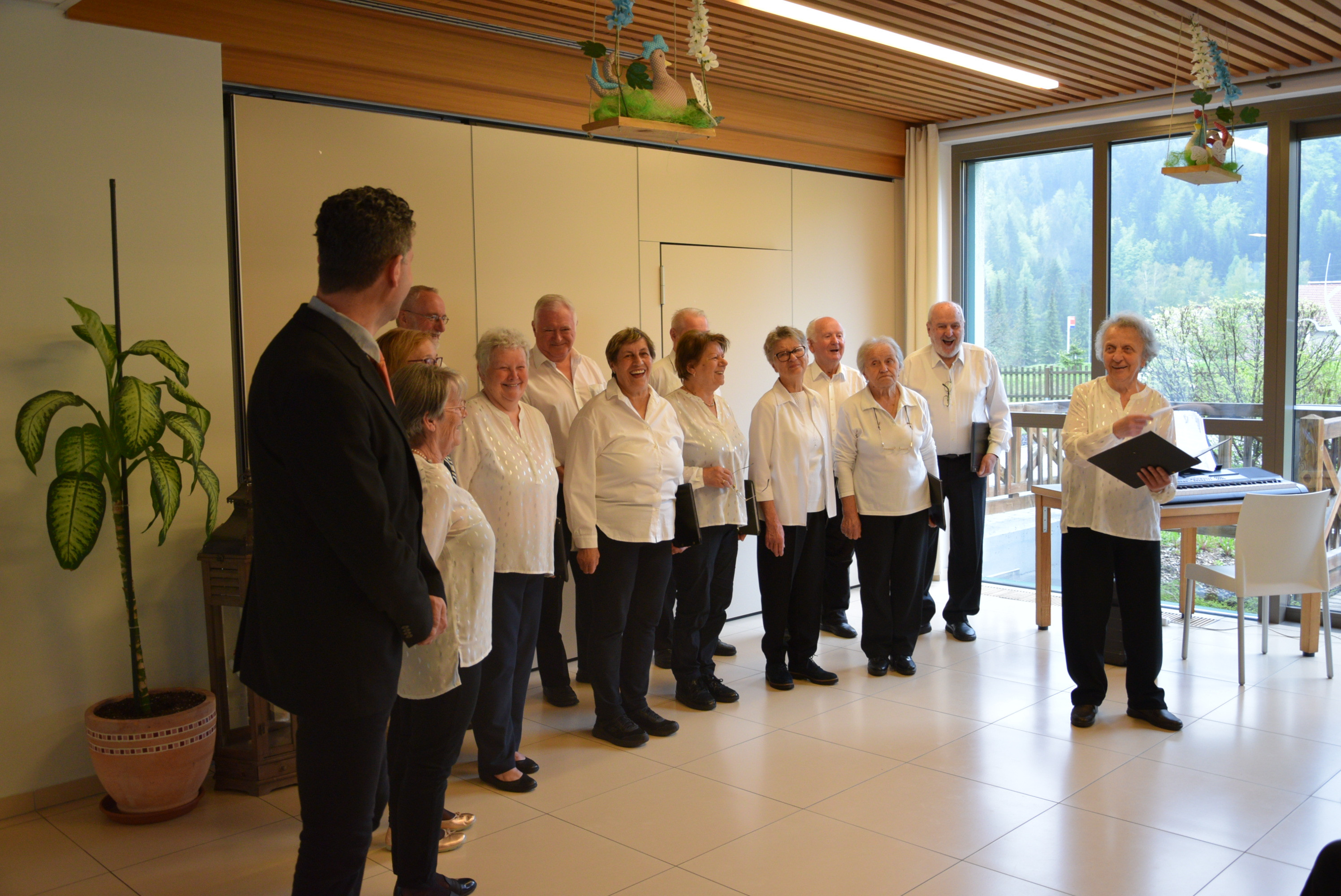 Nastop MZP Odmev v avli