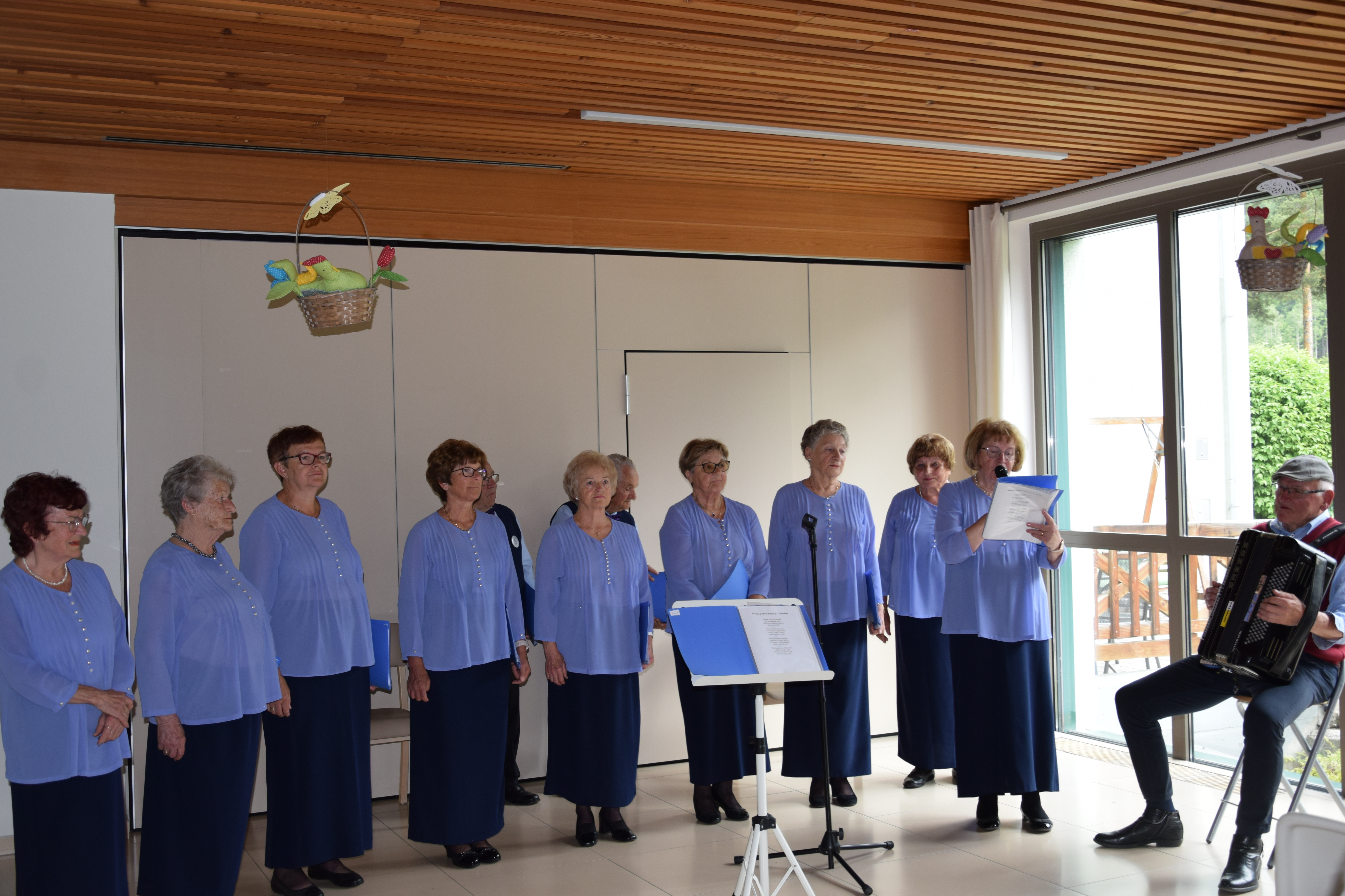 Nastop pevskega zbora Slavček