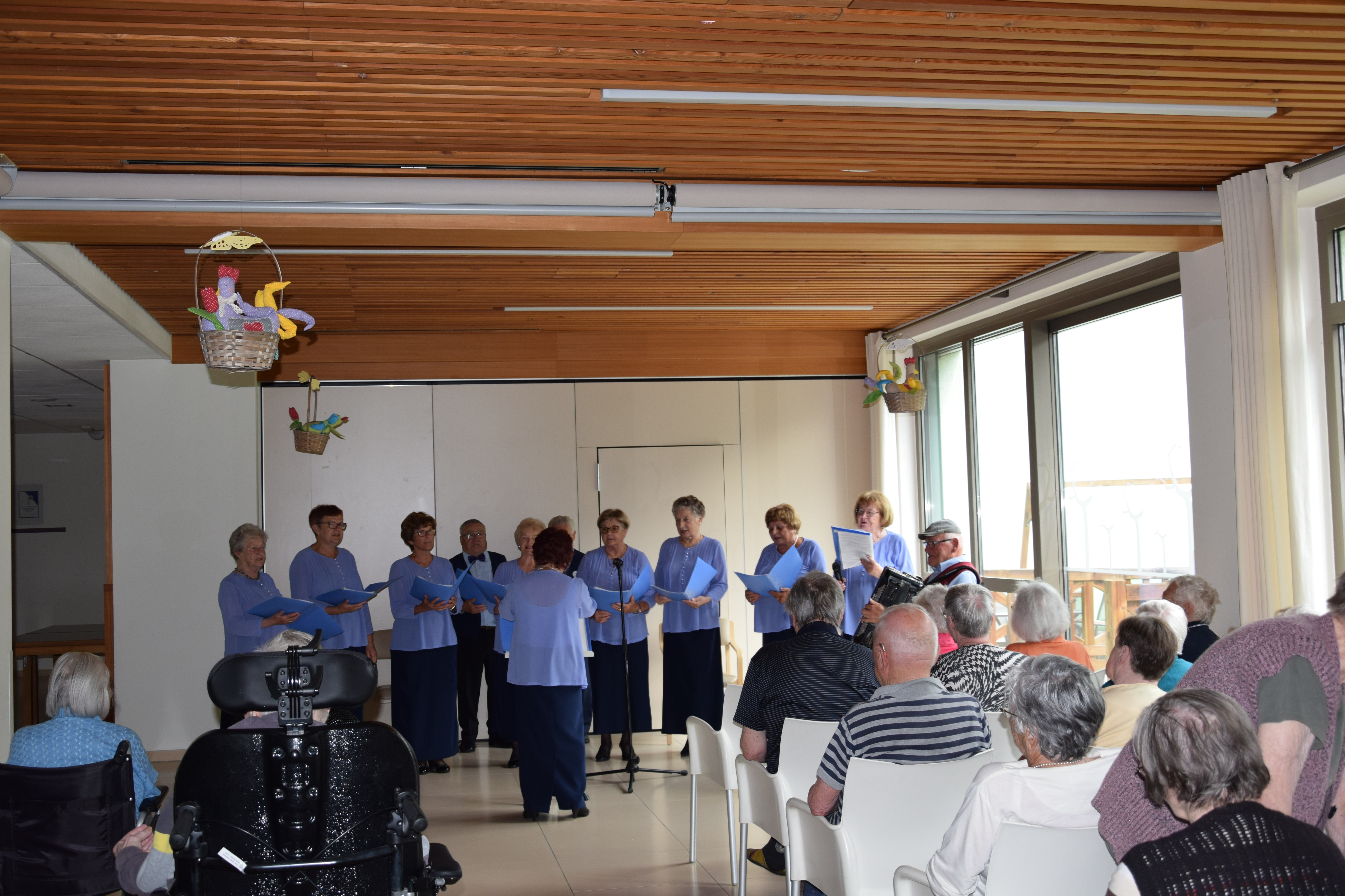 Nastop pevskega zbora Slavček