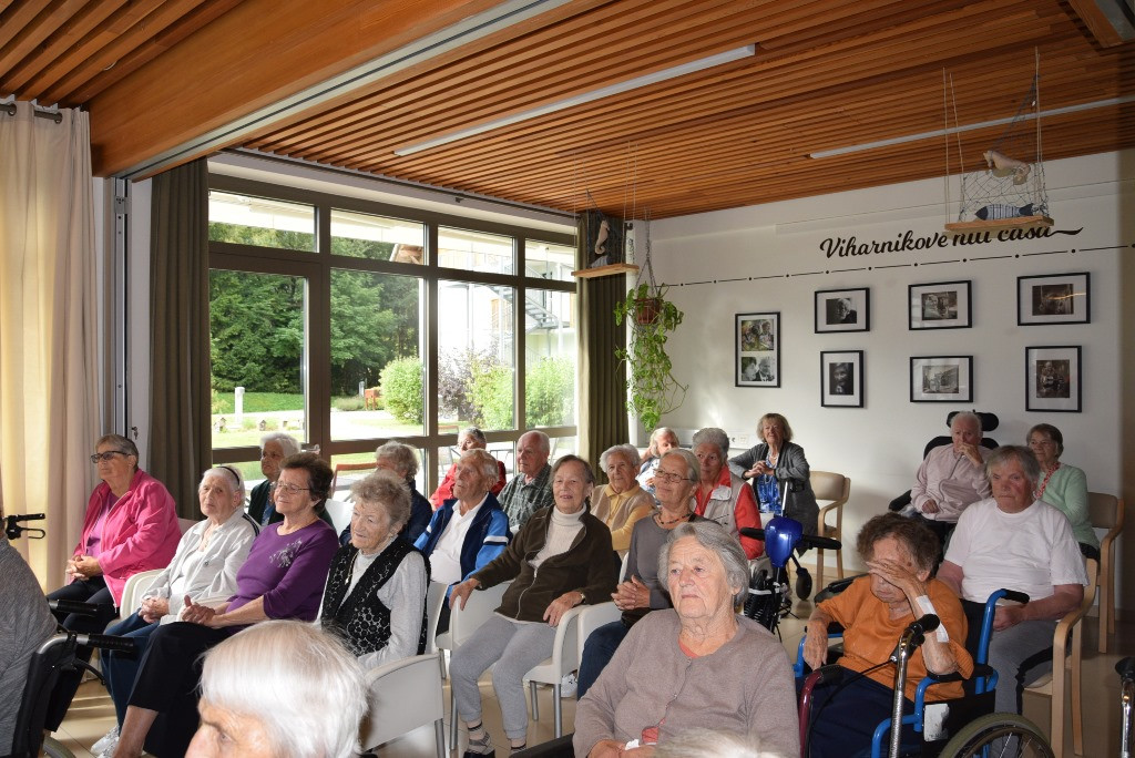 Nastop pevskega zbora Večerna zarja