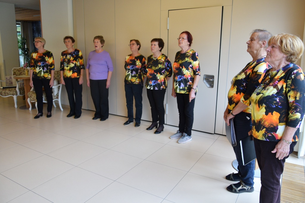 Nastop pevskega zbora Večerna zarja