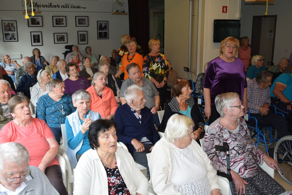 Nastop pevskega zbora Večerna zarja