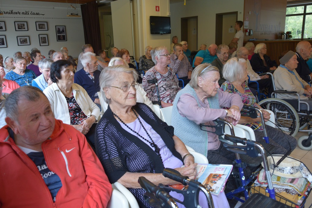 Nastop pevskega zbora Večerna zarja