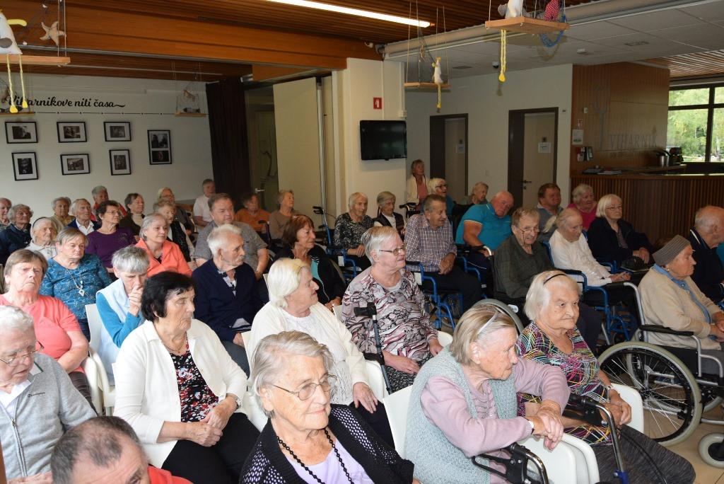 Nastop pevskega zbora Večerna zarja