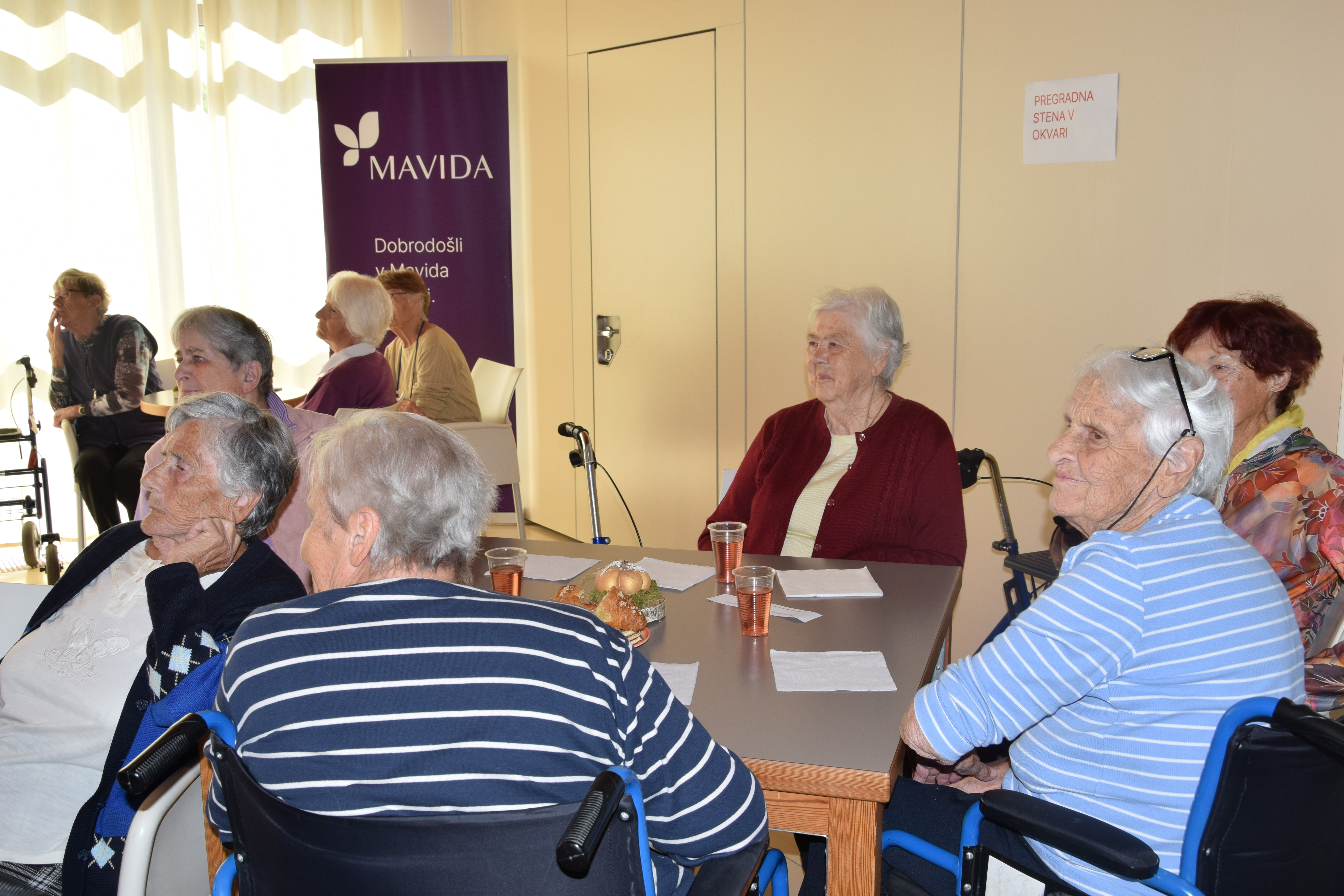 Nastop rožnata poezija