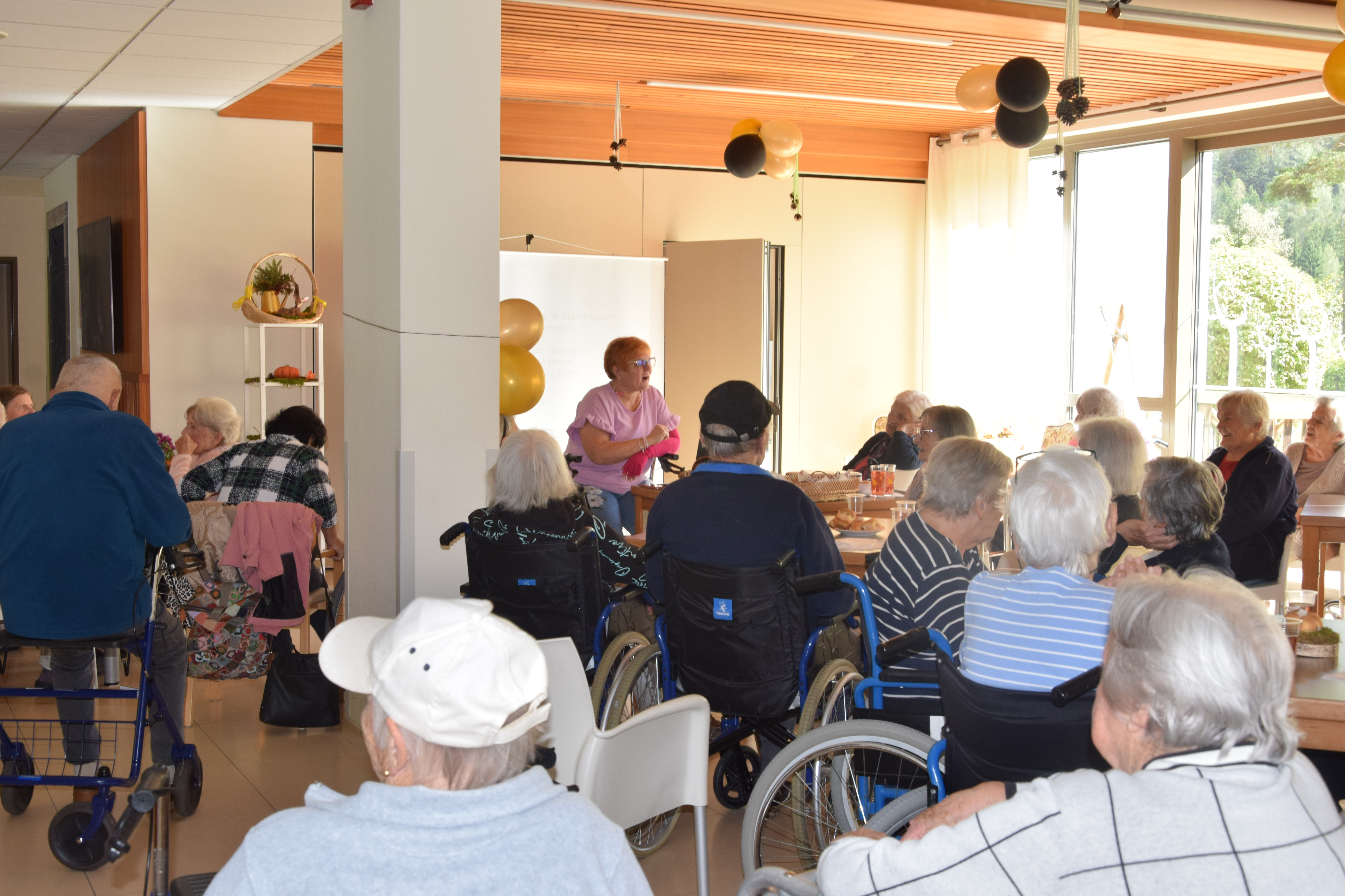 Nastop rožnata poezija