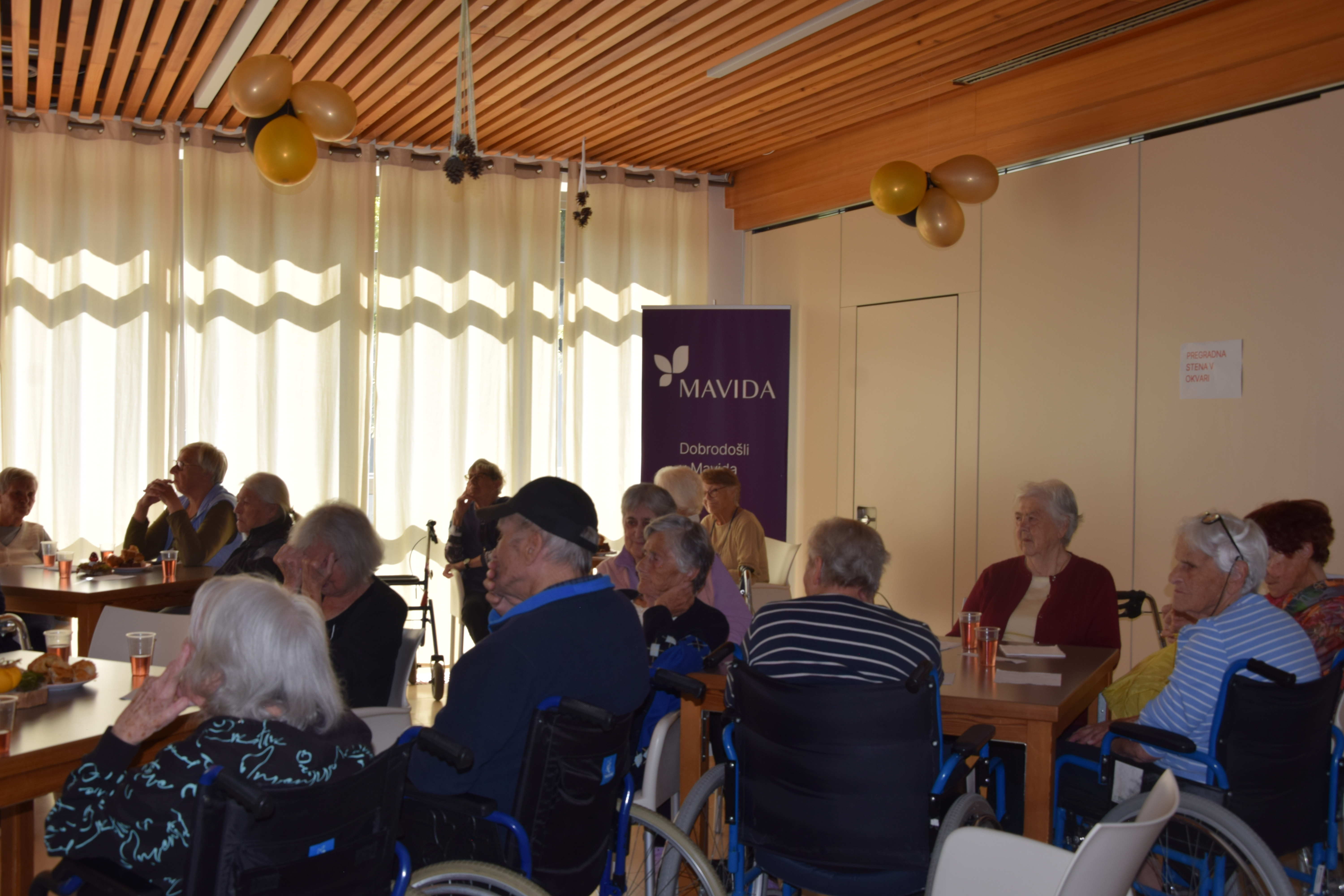 Nastop rožnata poezija