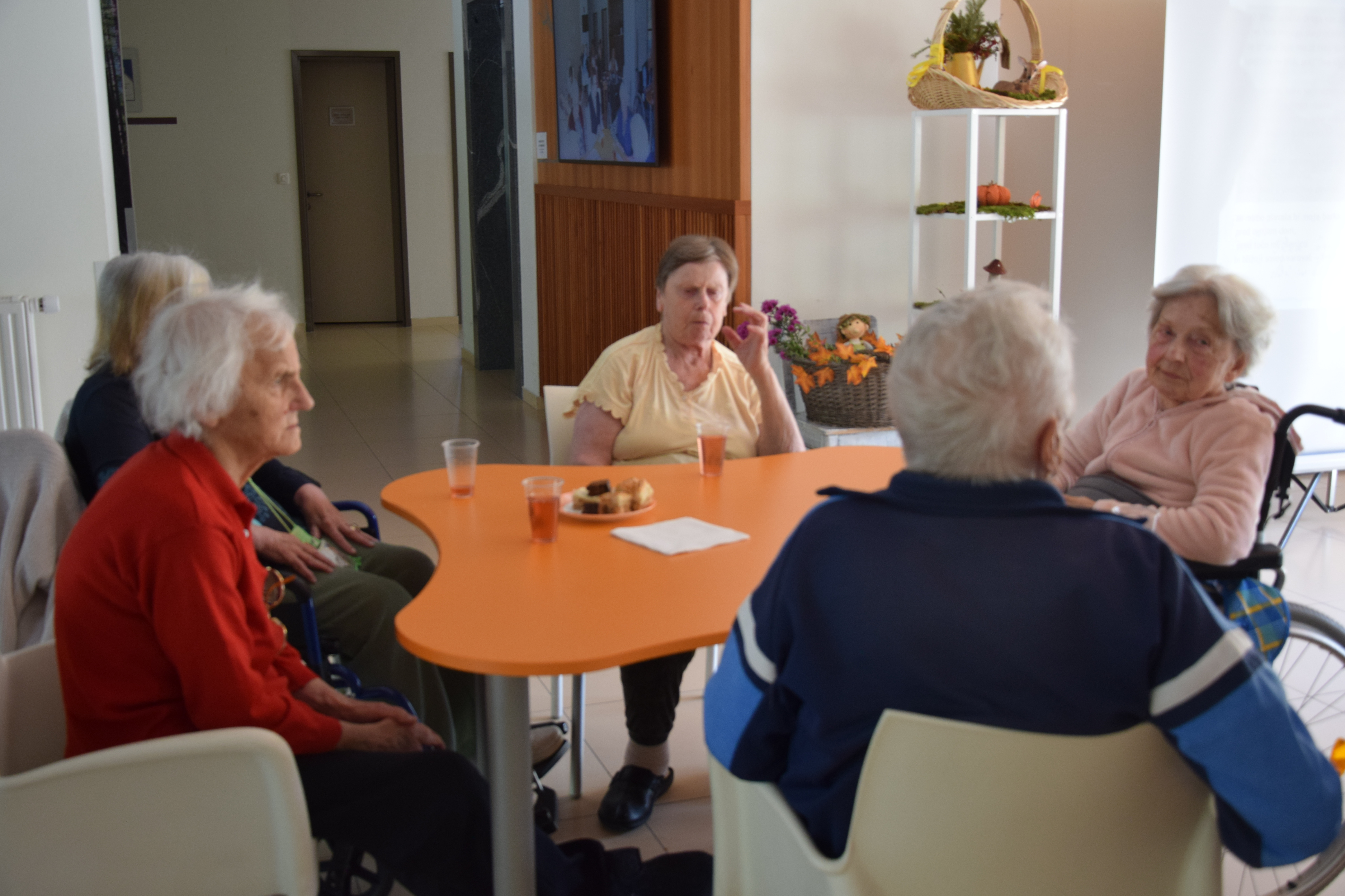 Nastop rožnata poezija