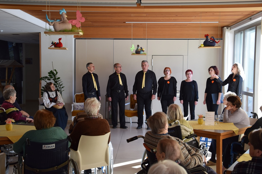 Nastopili so pevci Pevskega zbora Korona