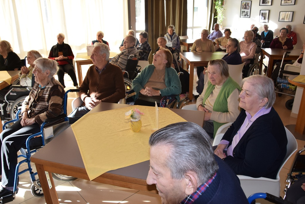 Nastopili so pevci Pevskega zbora Korona