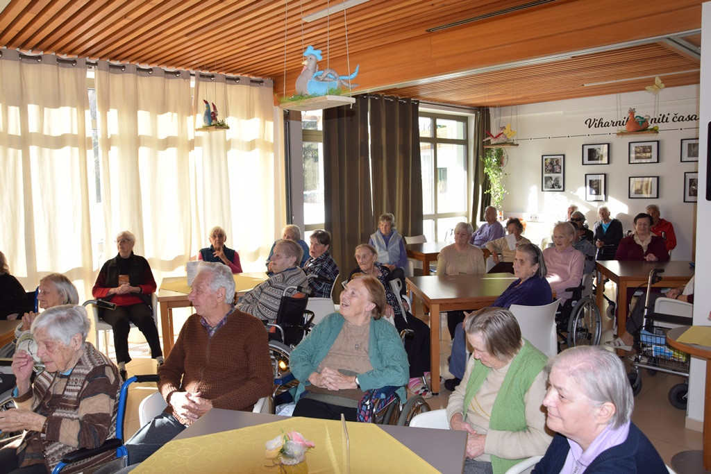 Nastopili so pevci Pevskega zbora Korona