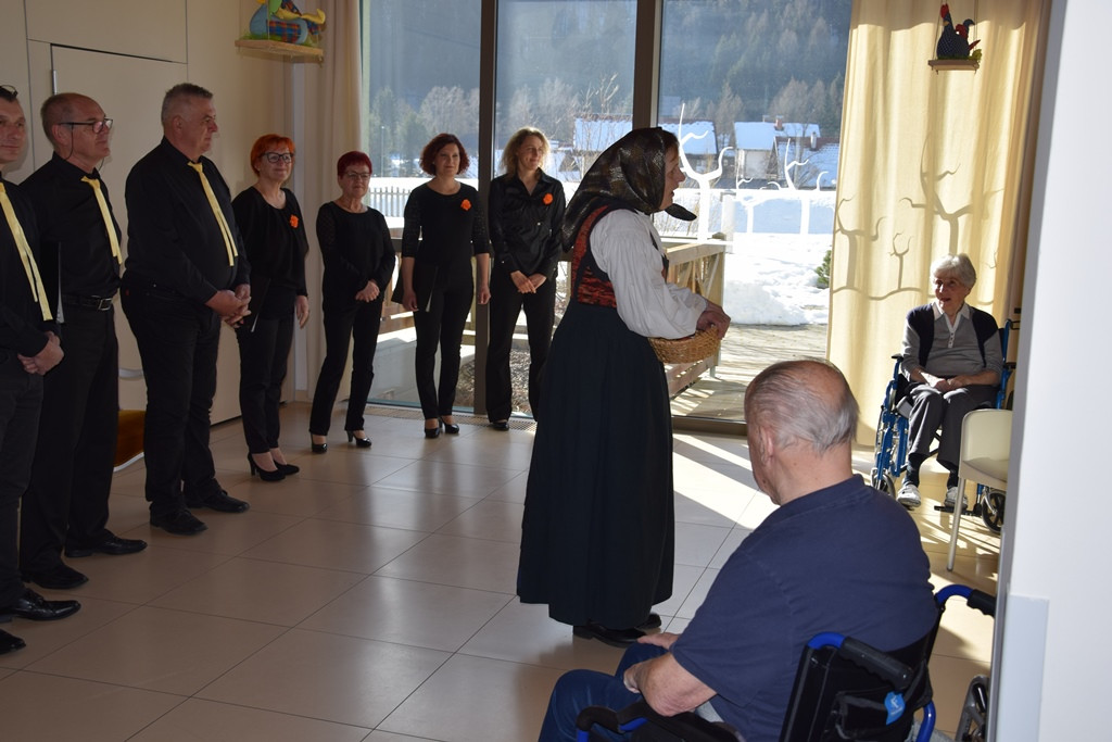 Nastopili so pevci Pevskega zbora Korona