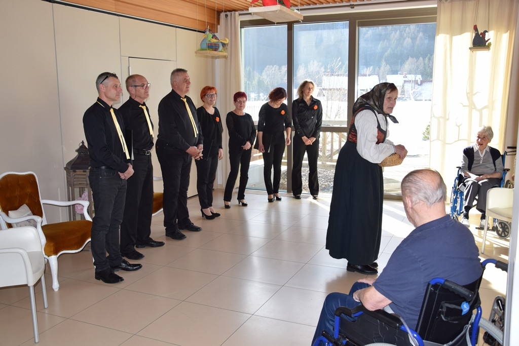 Nastopili so pevci Pevskega zbora Korona