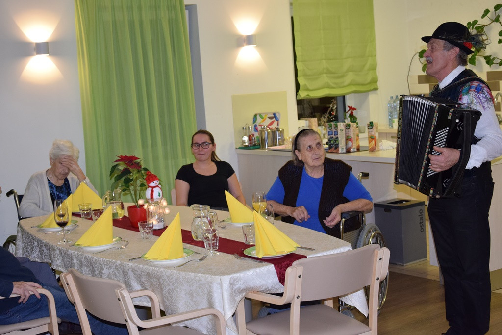 Novoletna zabava v domu Viharnik