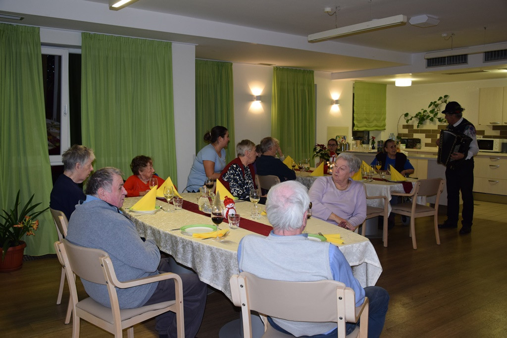 Novoletna zabava v domu Viharnik