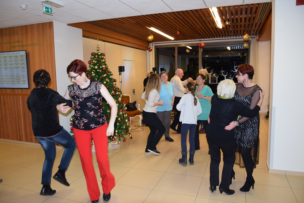 Novoletna zabava v domu Viharnik