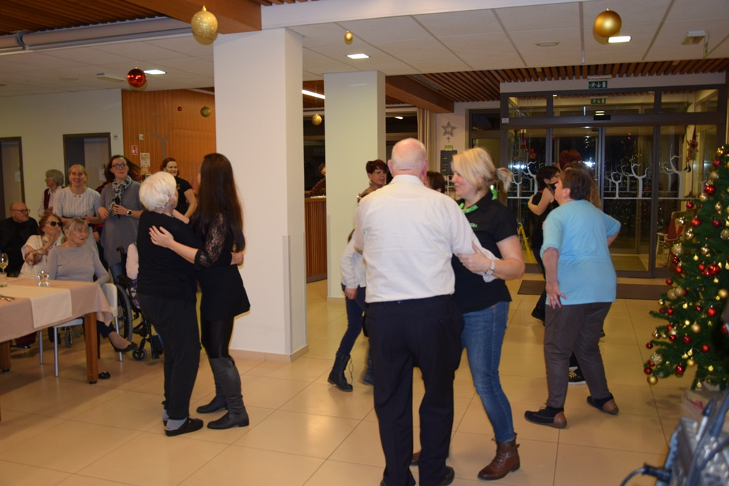 Novoletna zabava v domu Viharnik