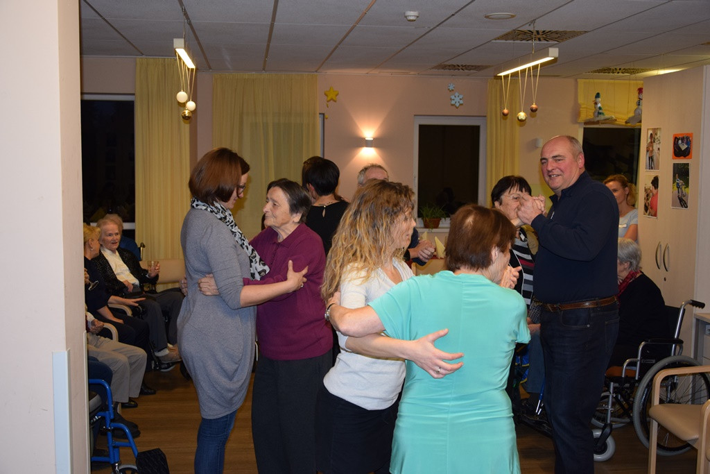 Novoletna zabava v domu Viharnik