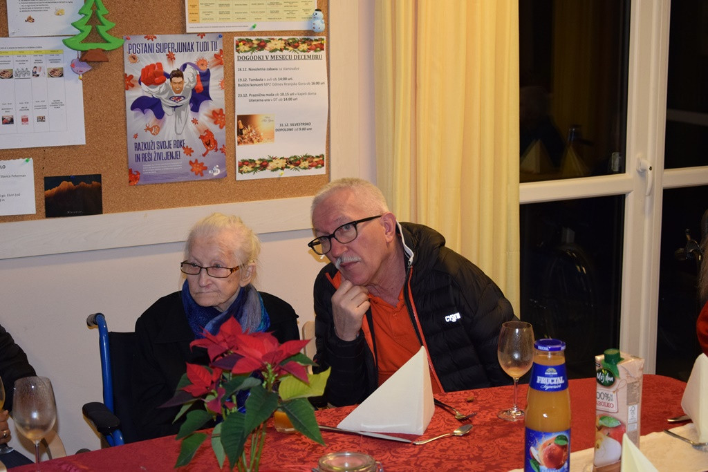 Novoletna zabava v domu Viharnik