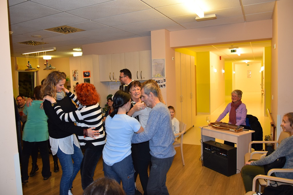 Novoletna zabava v domu Viharnik