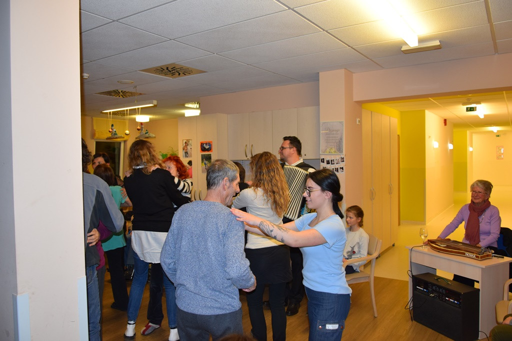 Novoletna zabava v domu Viharnik