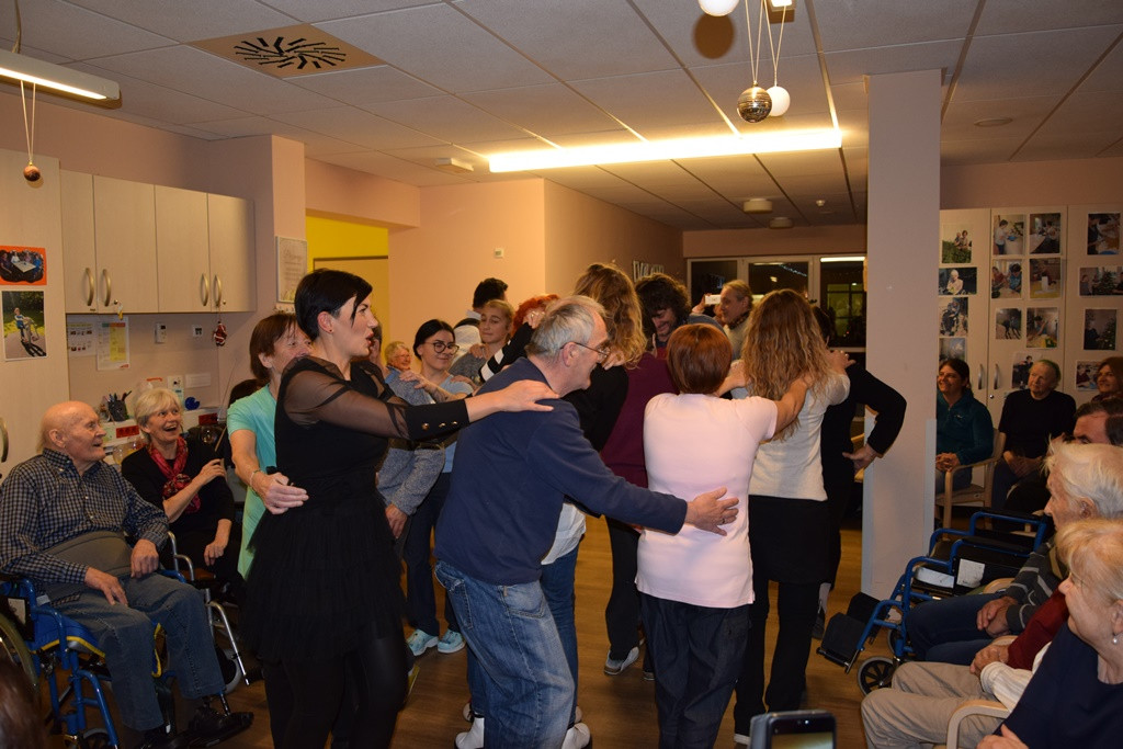 Novoletna zabava v domu Viharnik