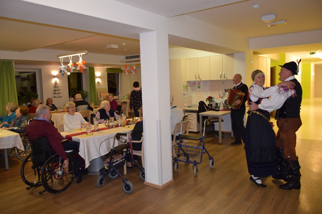 Novoletna zabava v domu Viharnik