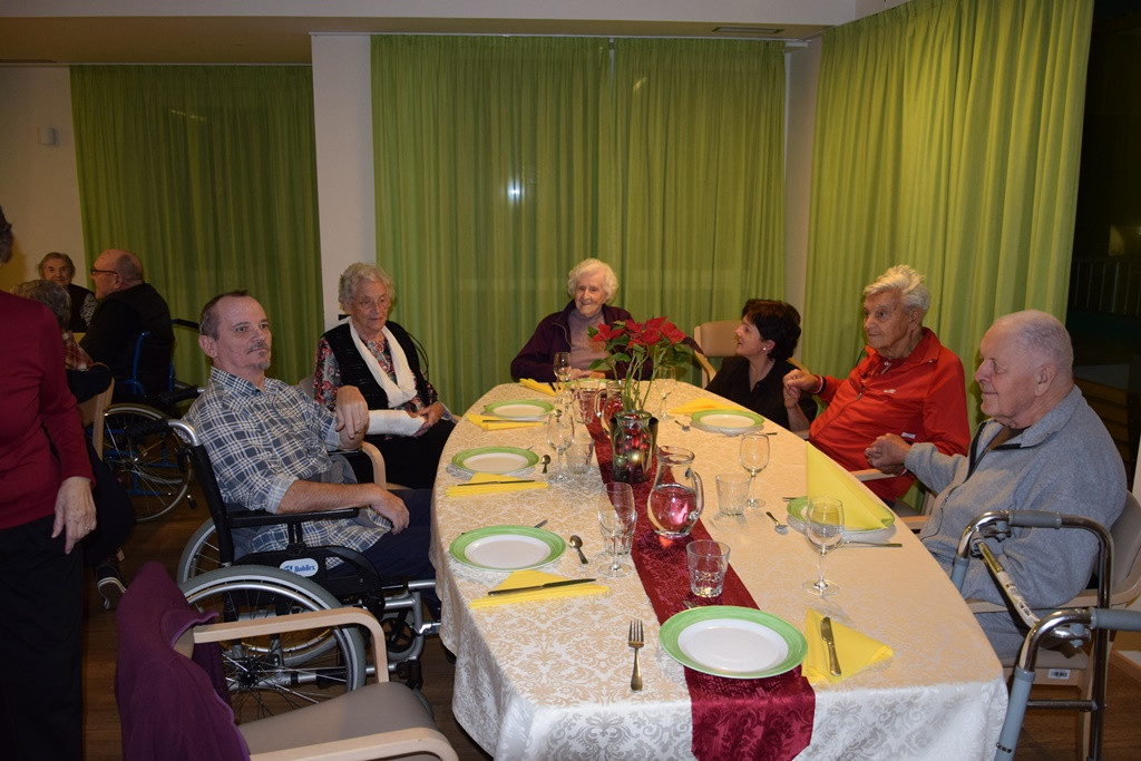 Novoletna zabava v domu Viharnik