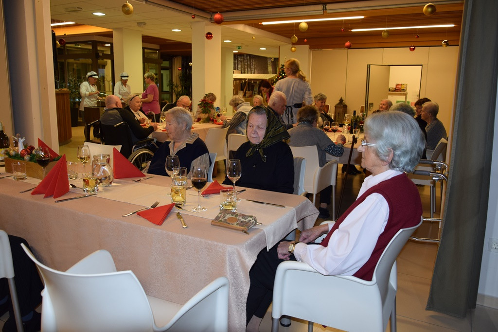 Novoletna zabava v domu Viharnik