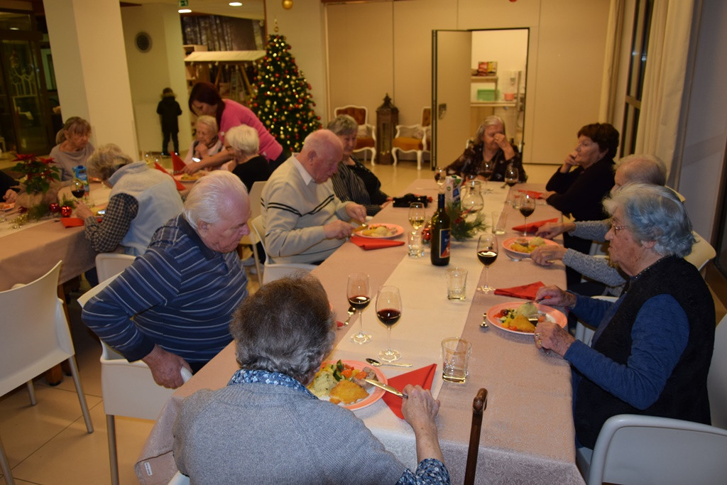 Novoletna zabava v domu Viharnik