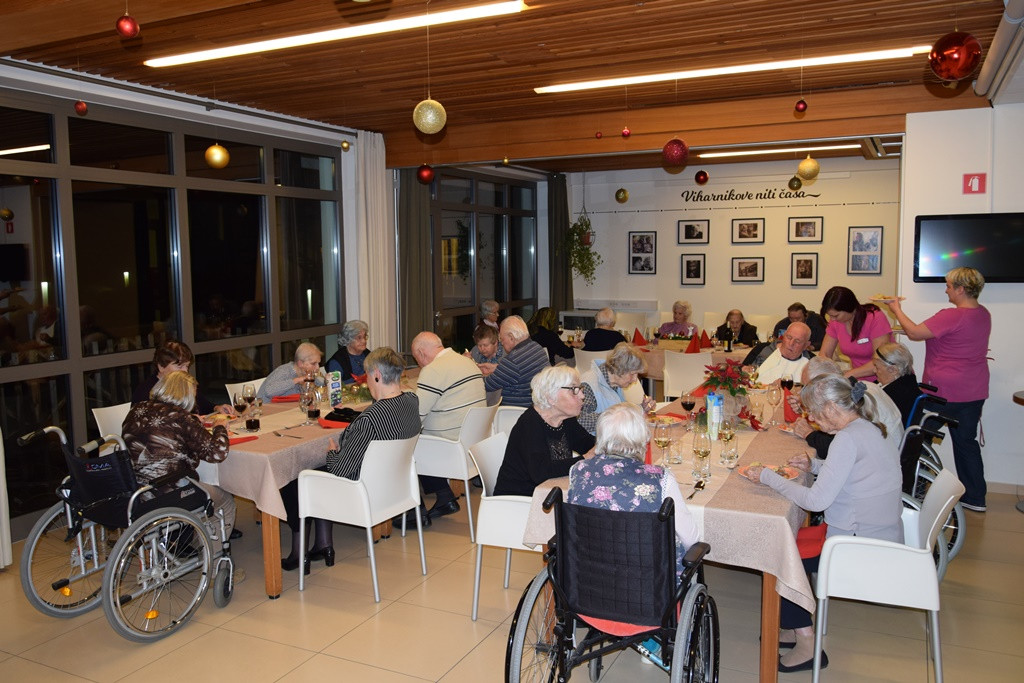 Novoletna zabava v domu Viharnik