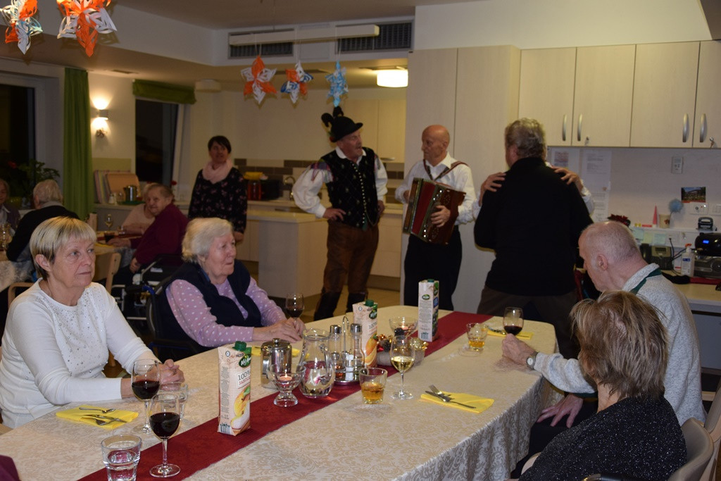 Novoletna zabava v domu Viharnik