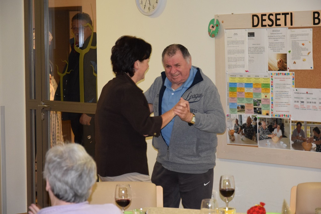 Novoletna zabava v domu Viharnik