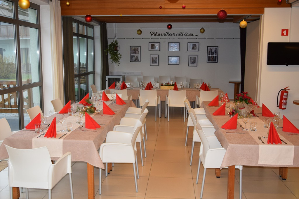 Novoletna zabava v domu Viharnik