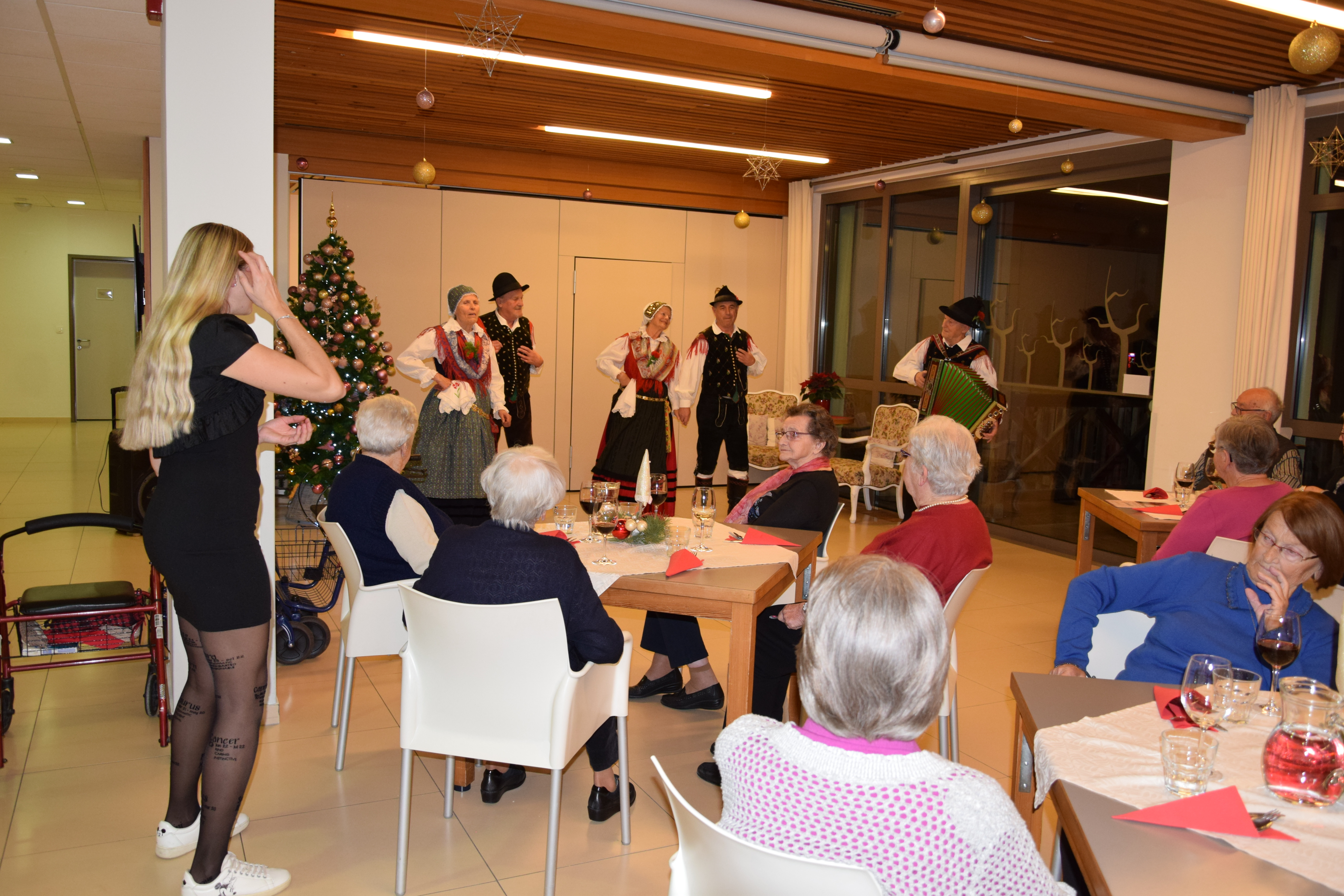 Novoletna zabava za stanovalce po skupinah