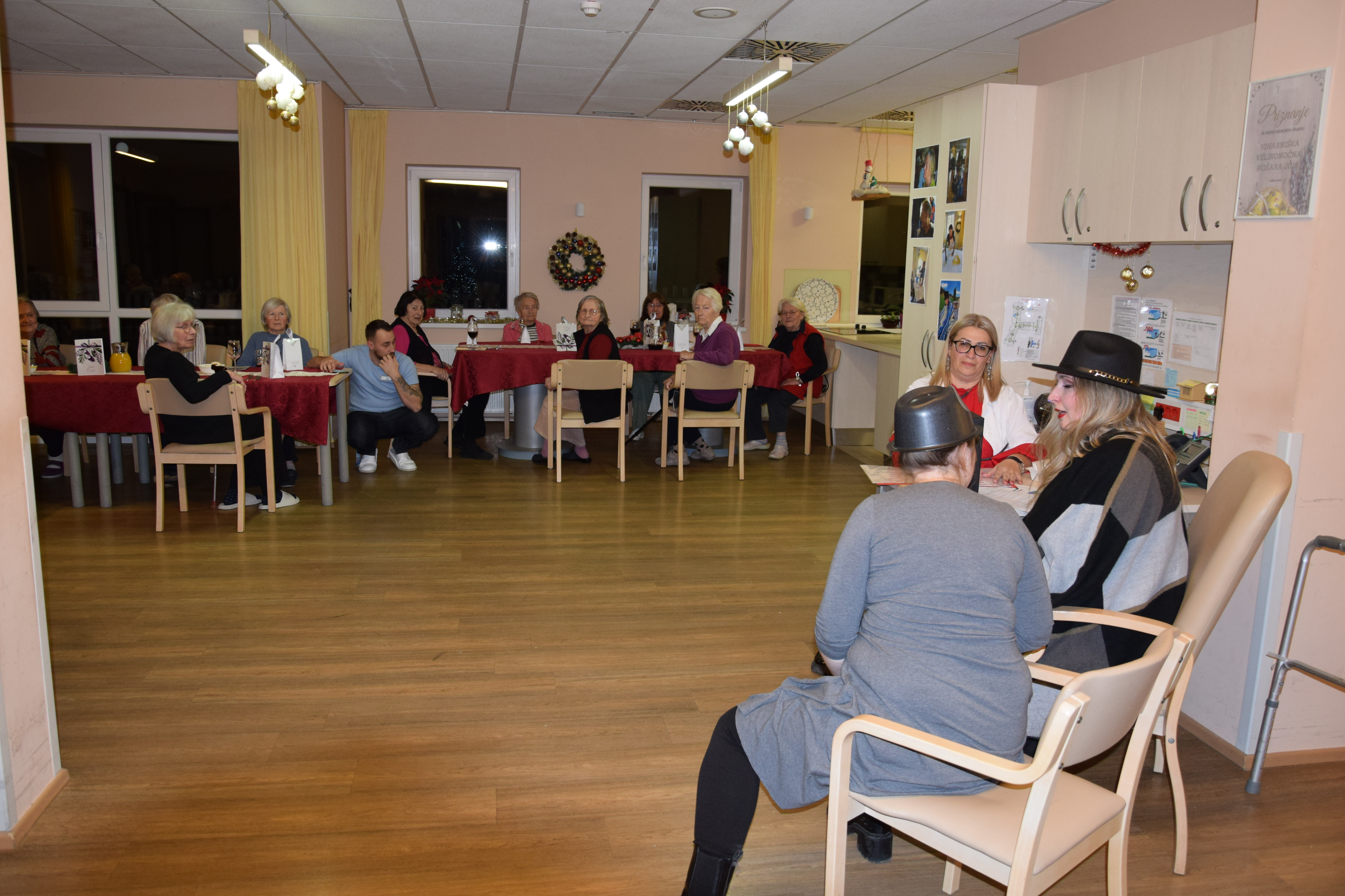 Novoletna zabava za stanovalce po skupinah