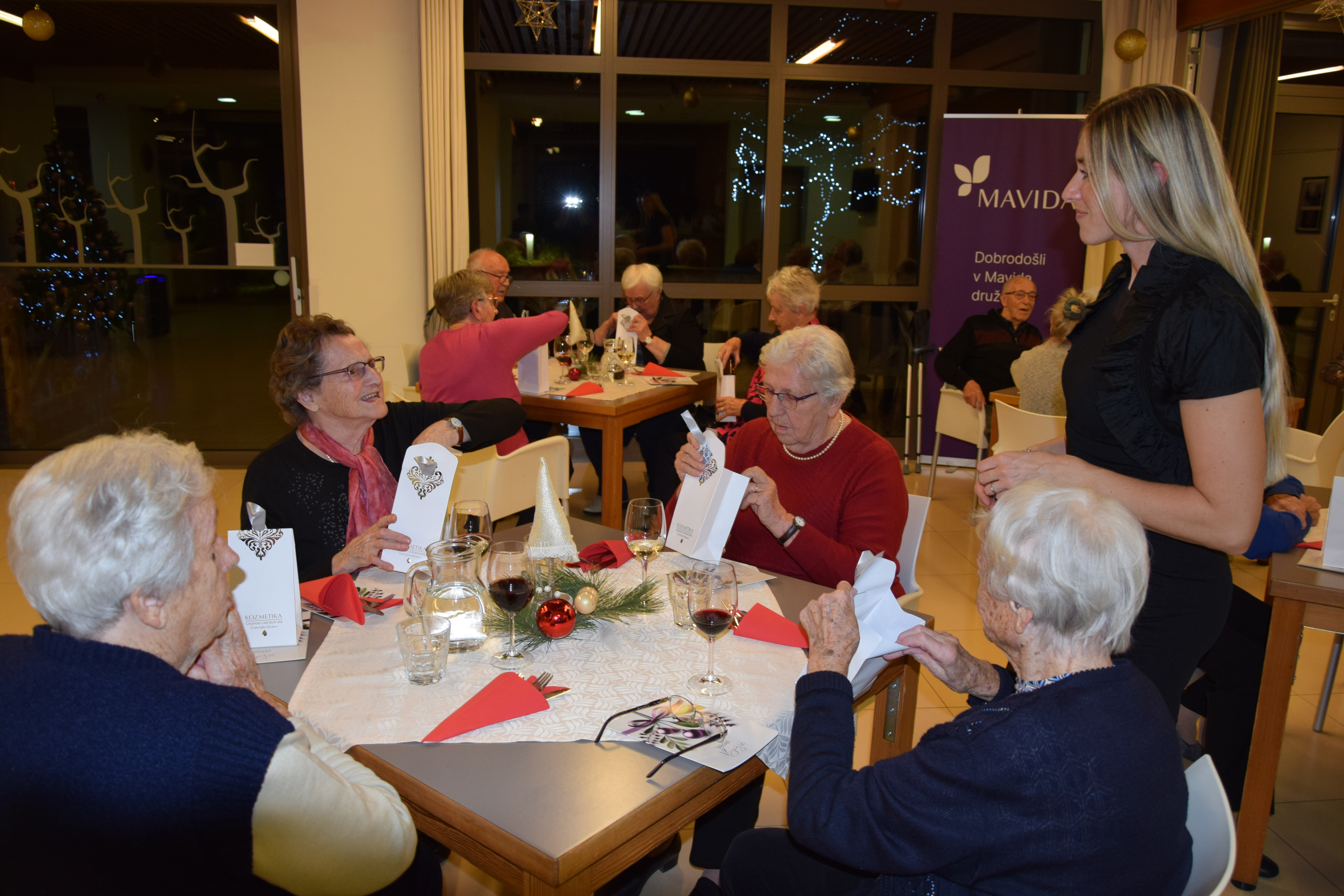 Novoletna zabava za stanovalce po skupinah