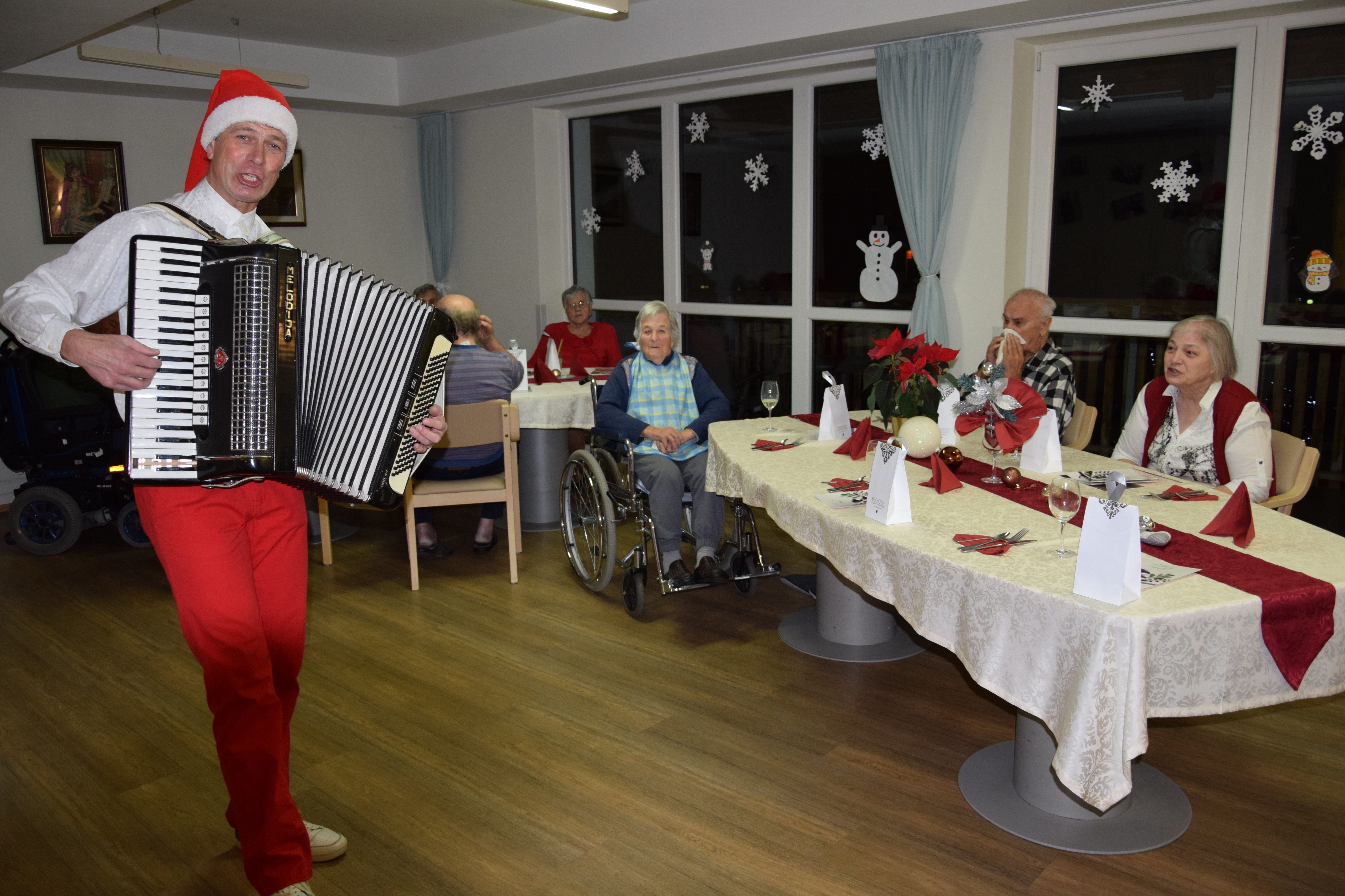 Novoletna zabava za stanovalce po skupinah