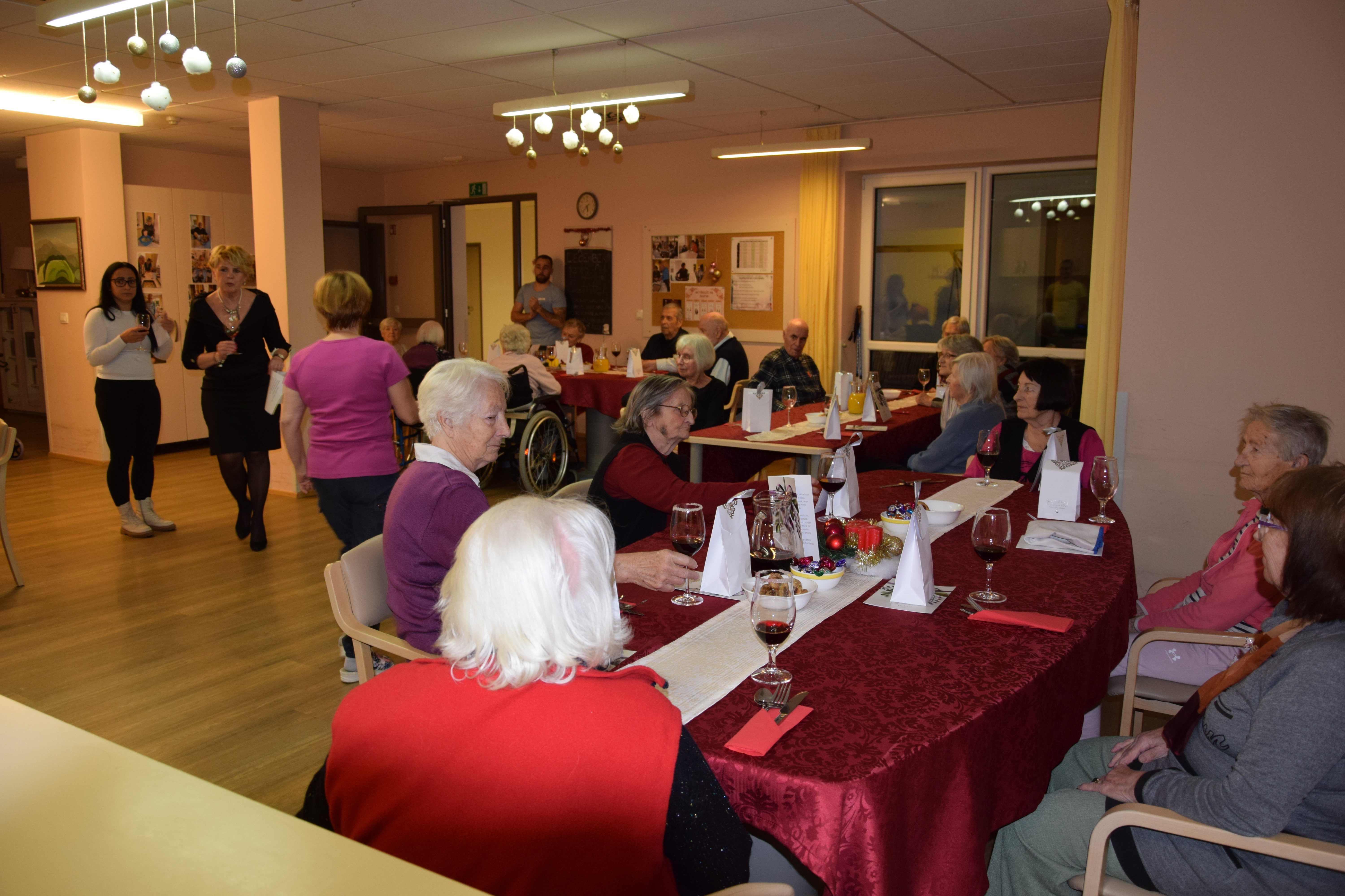 Novoletna zabava za stanovalce po skupinah