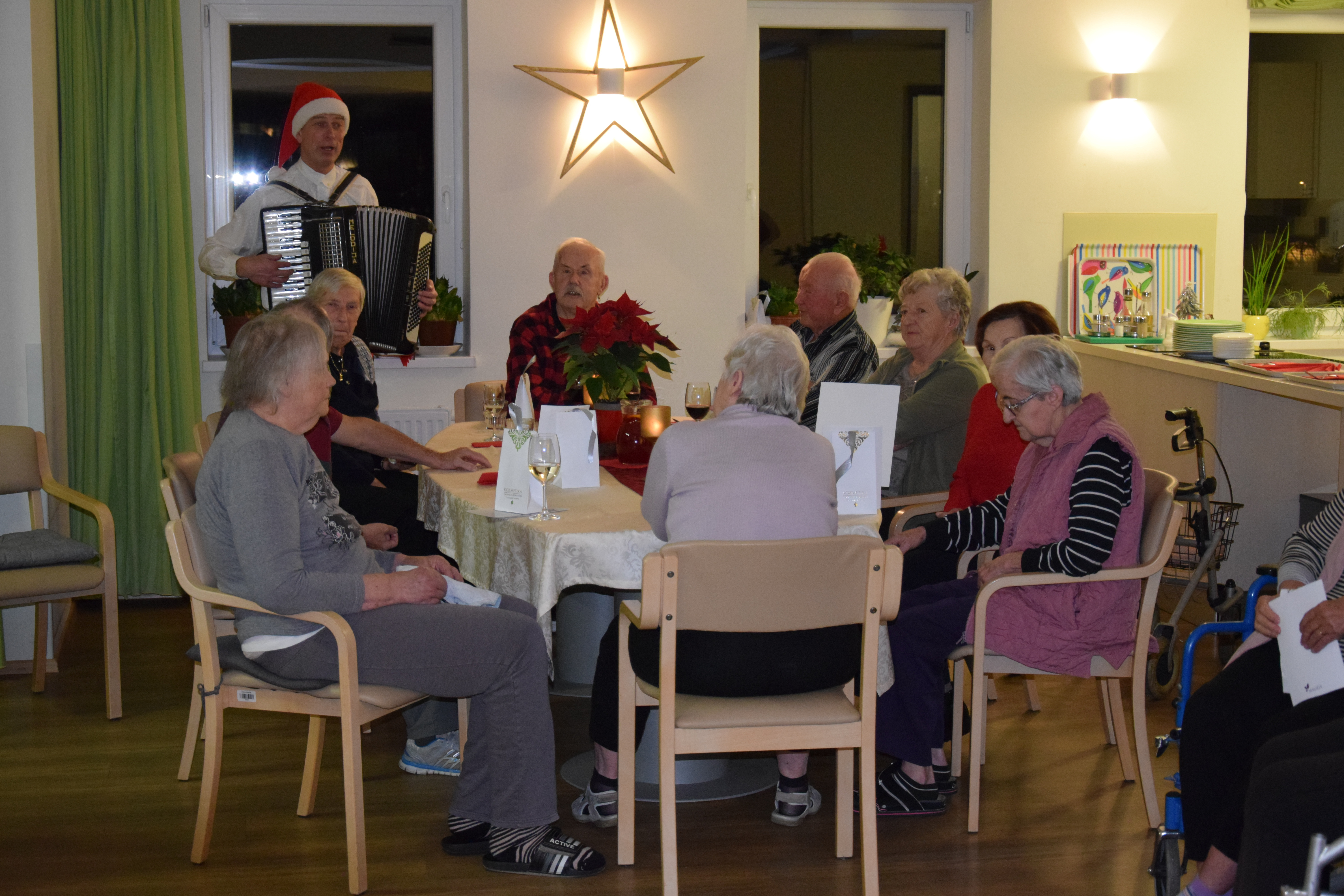 Novoletna zabava za stanovalce po skupinah