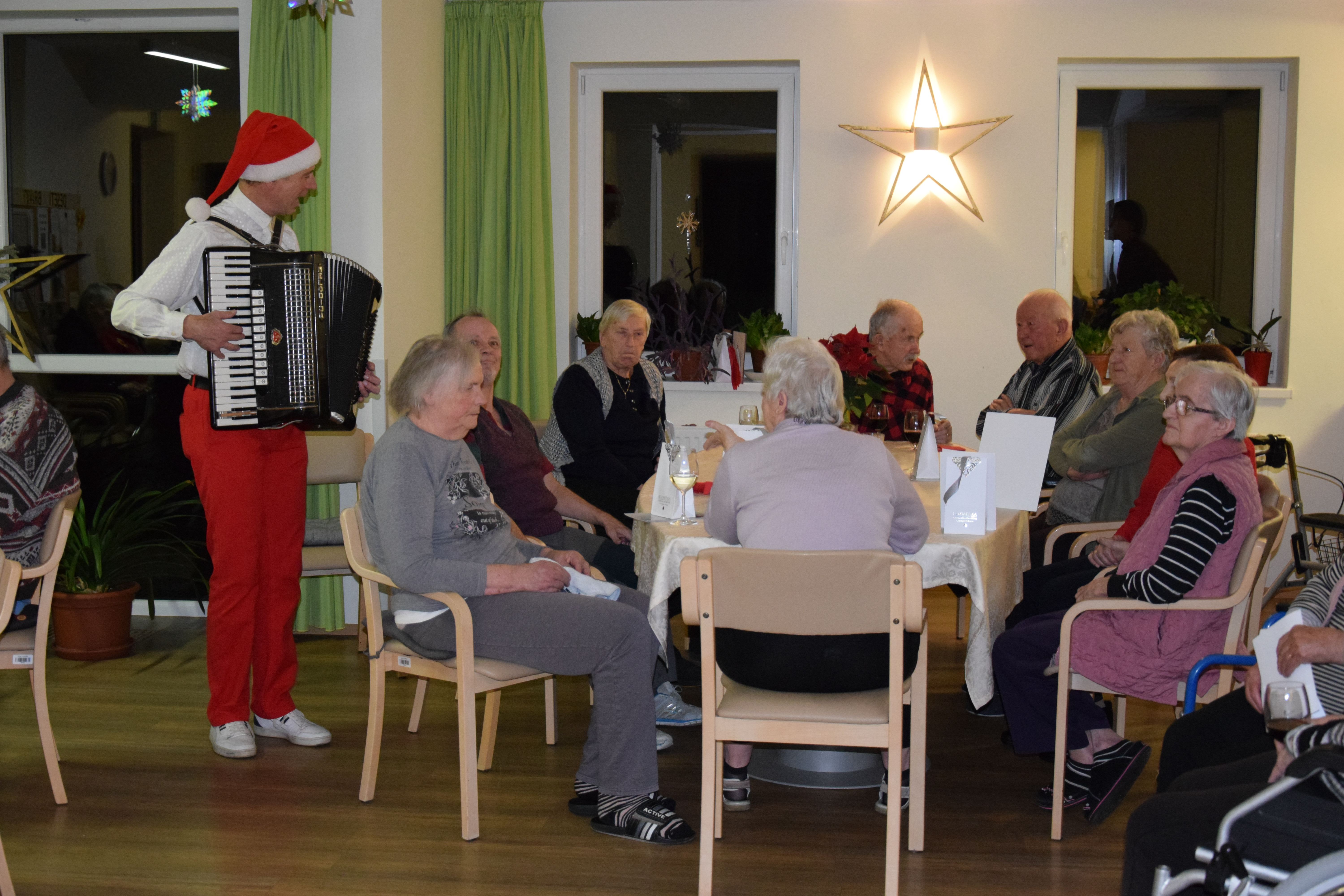 Novoletna zabava za stanovalce po skupinah