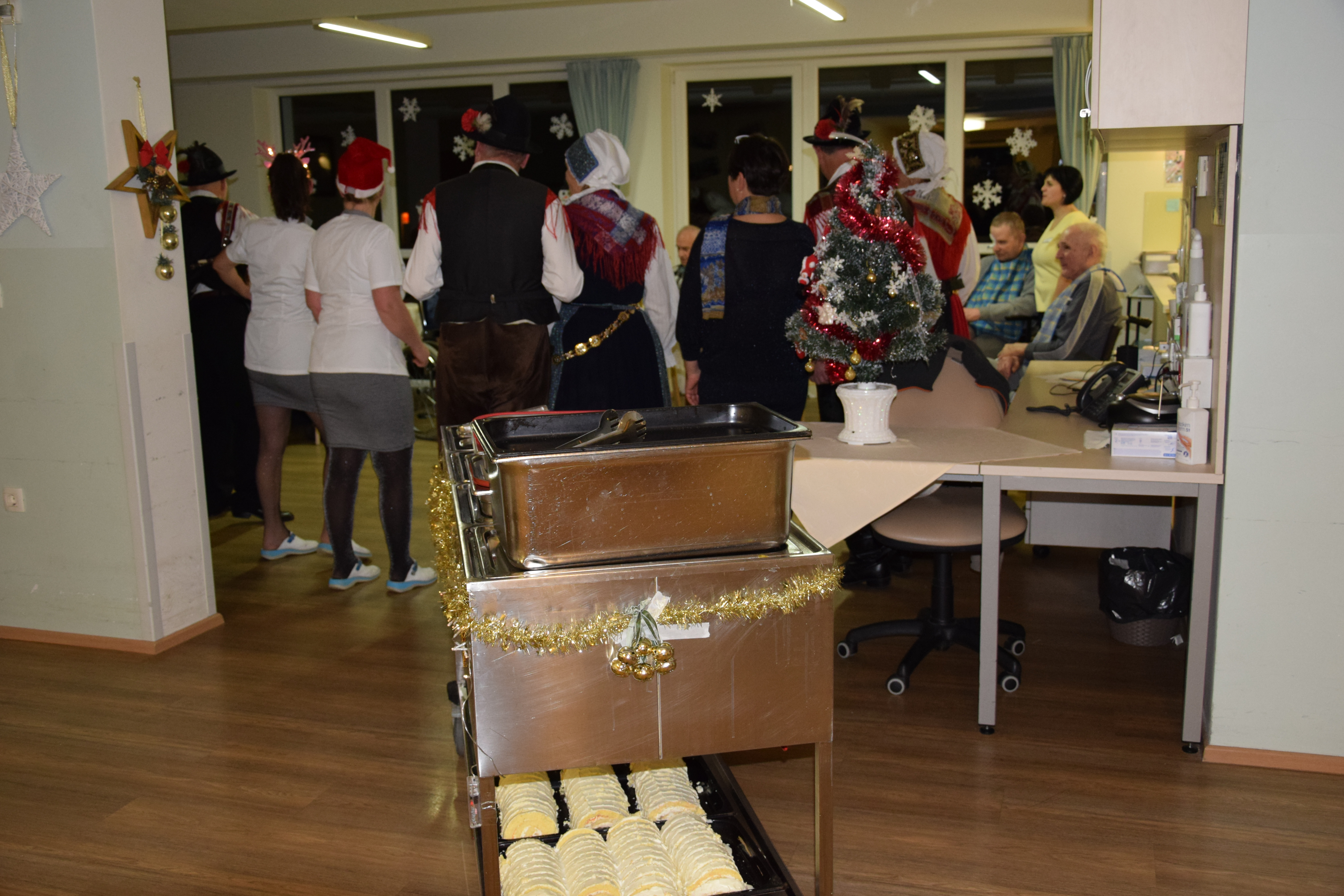 Novoletna zabava za stanovalce po skupinah