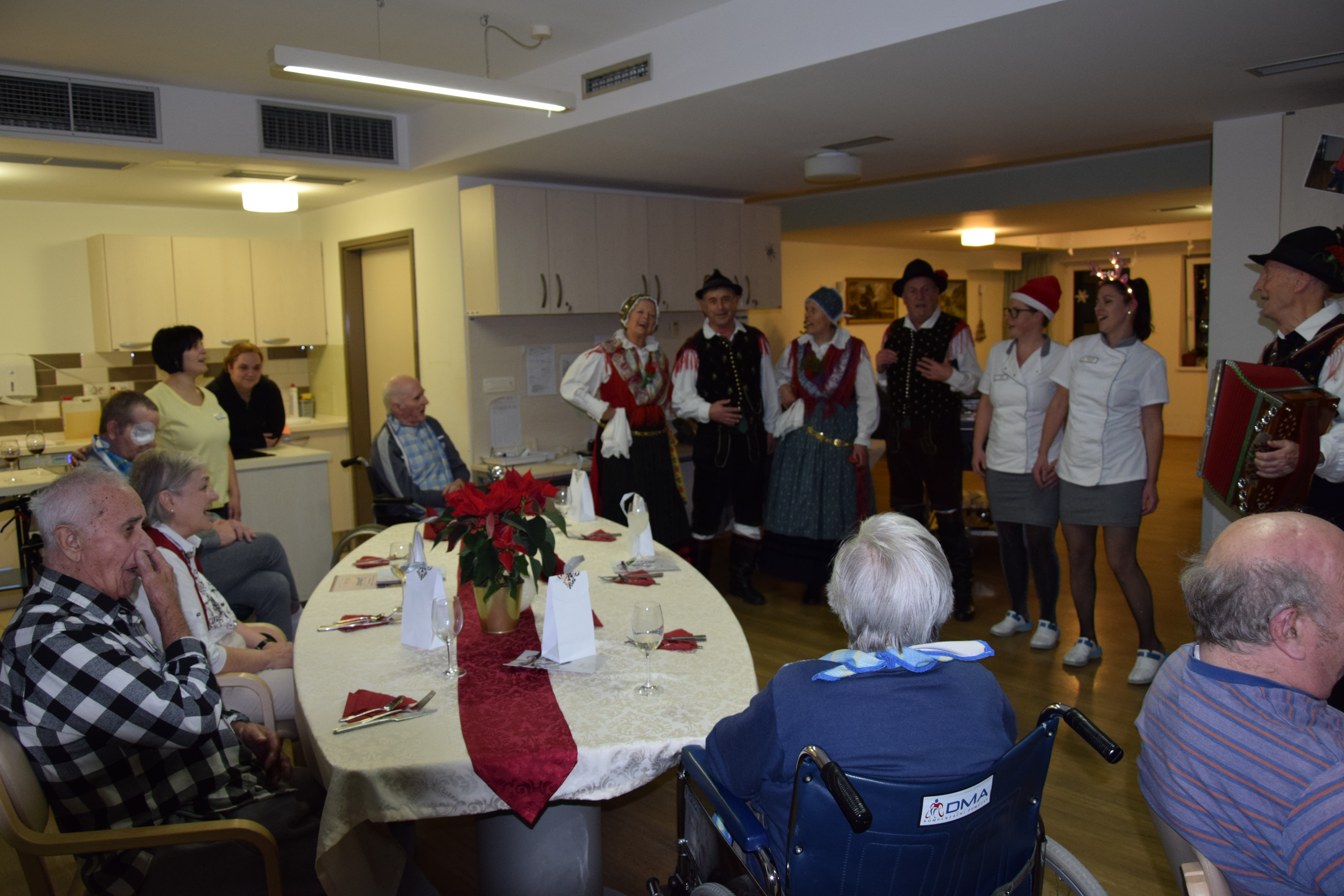 Novoletna zabava za stanovalce po skupinah