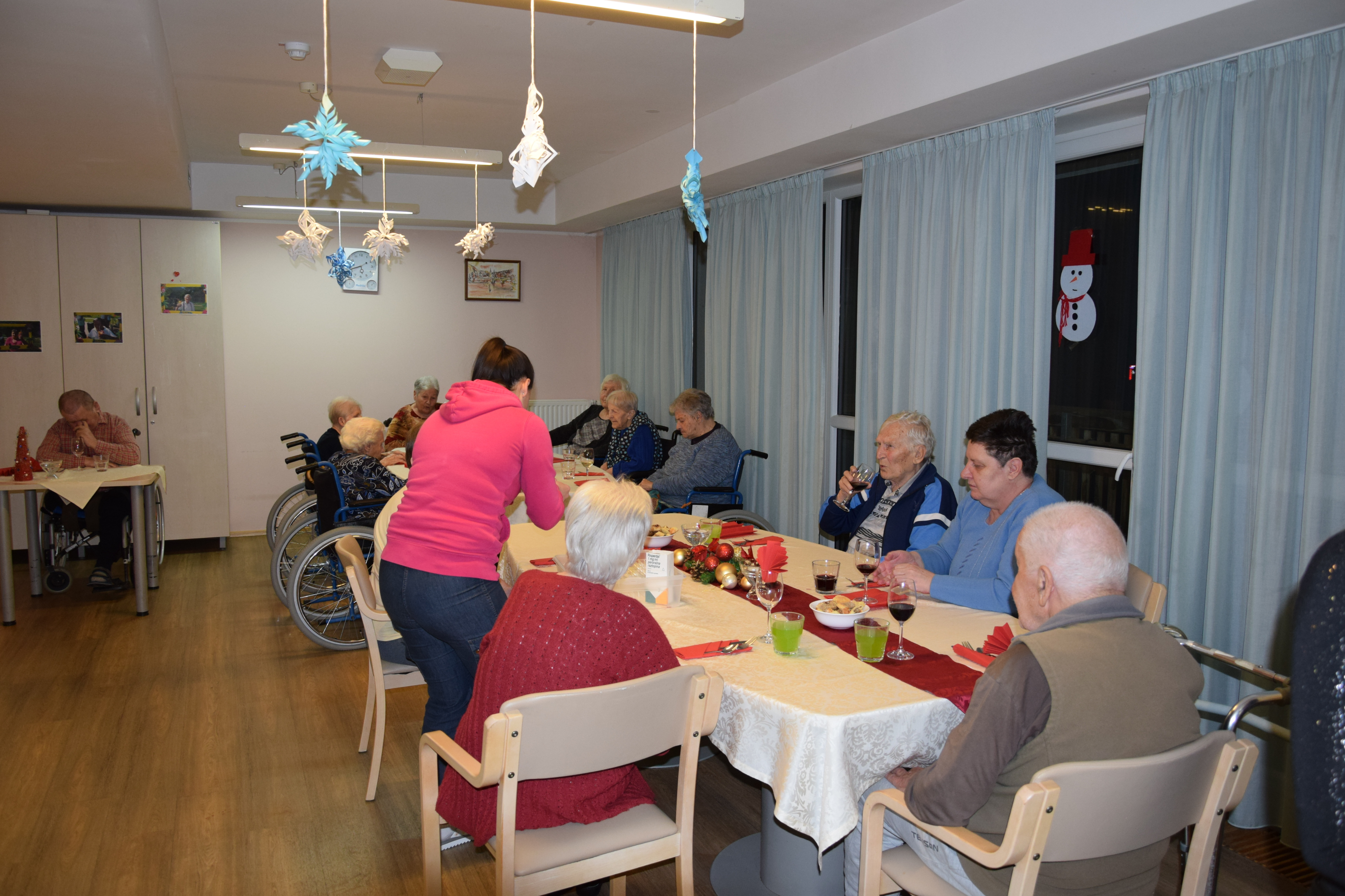 Novoletna zabava za stanovalce po skupinah