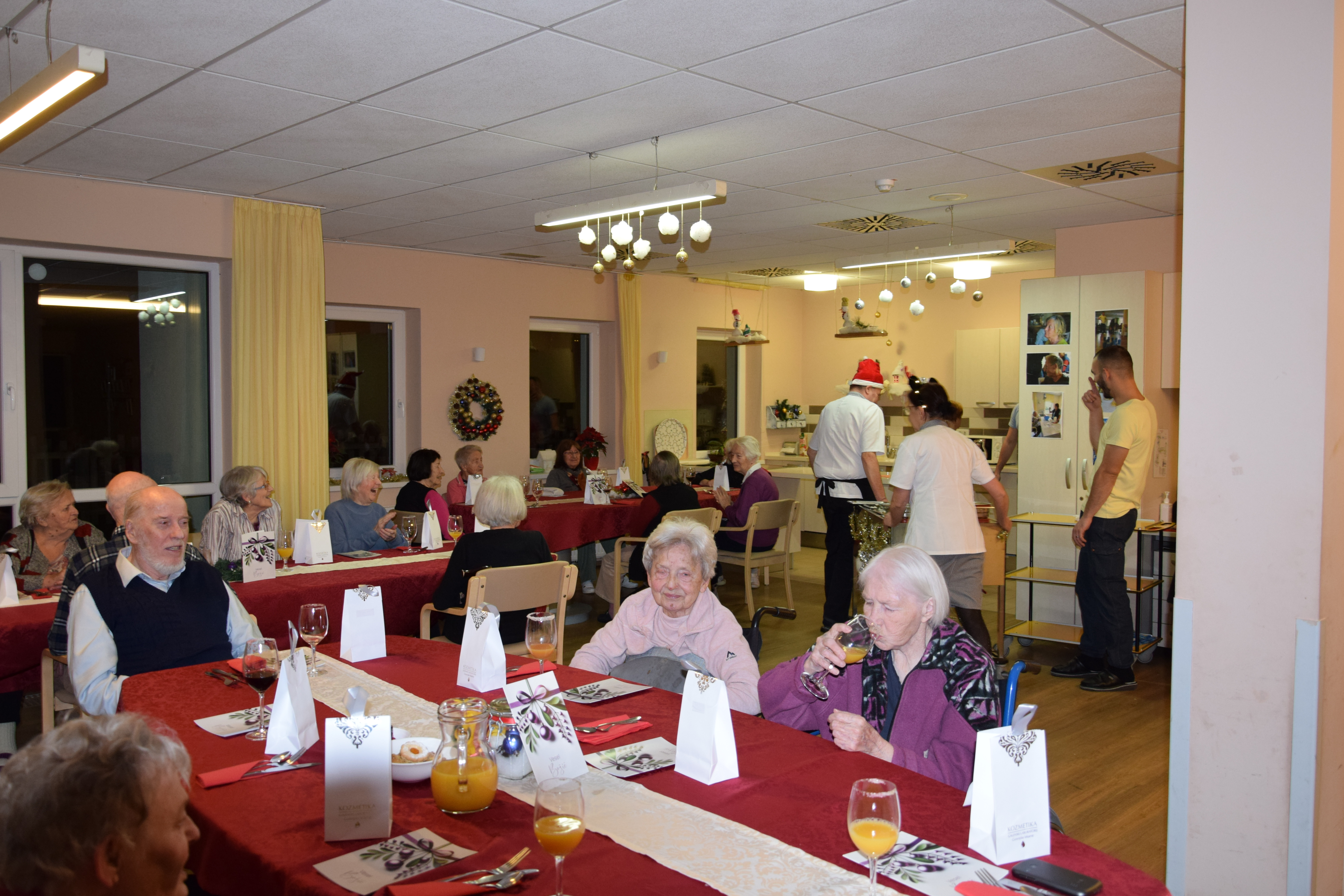 Novoletna zabava za stanovalce po skupinah