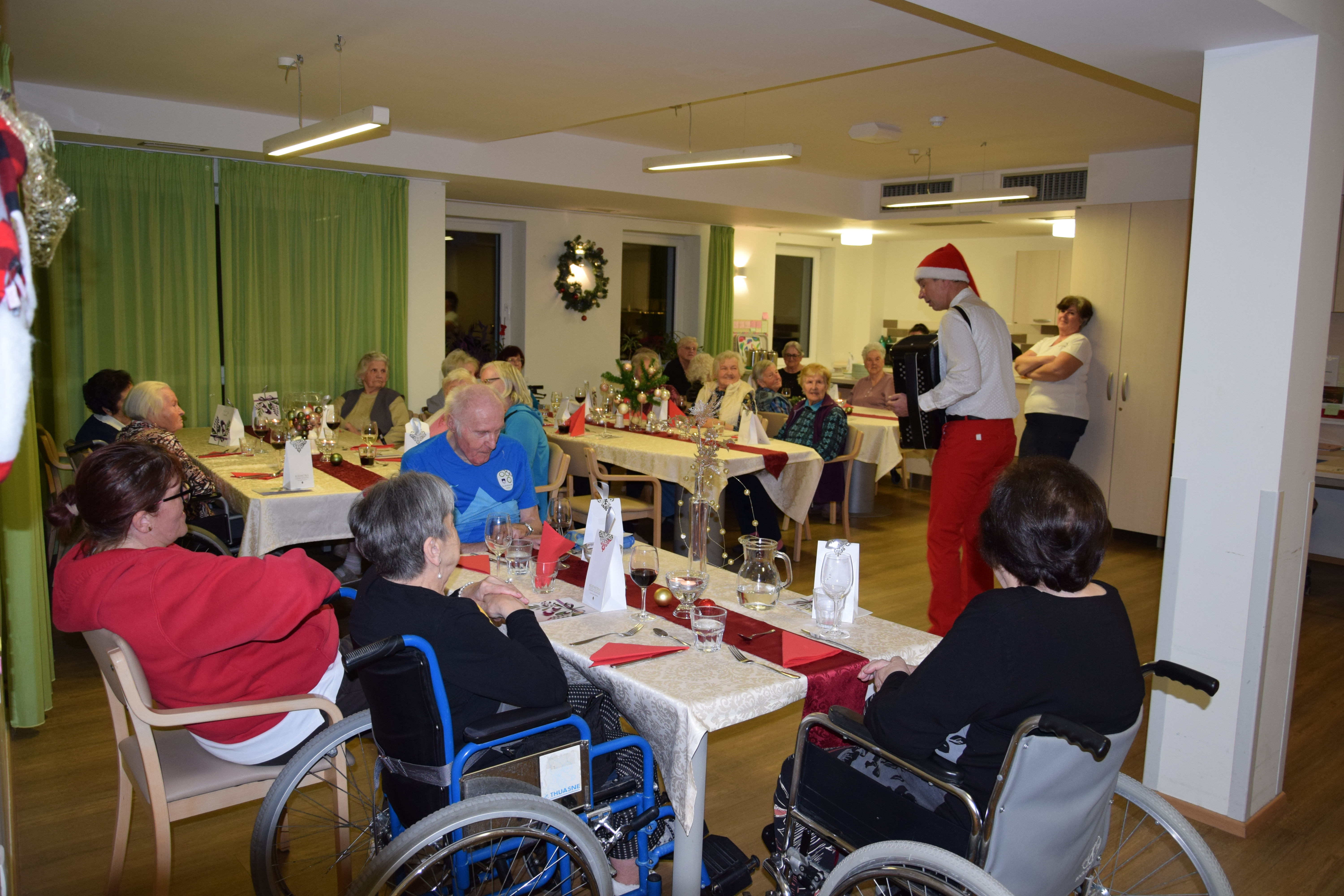 Novoletna zabava za stanovalce po skupinah