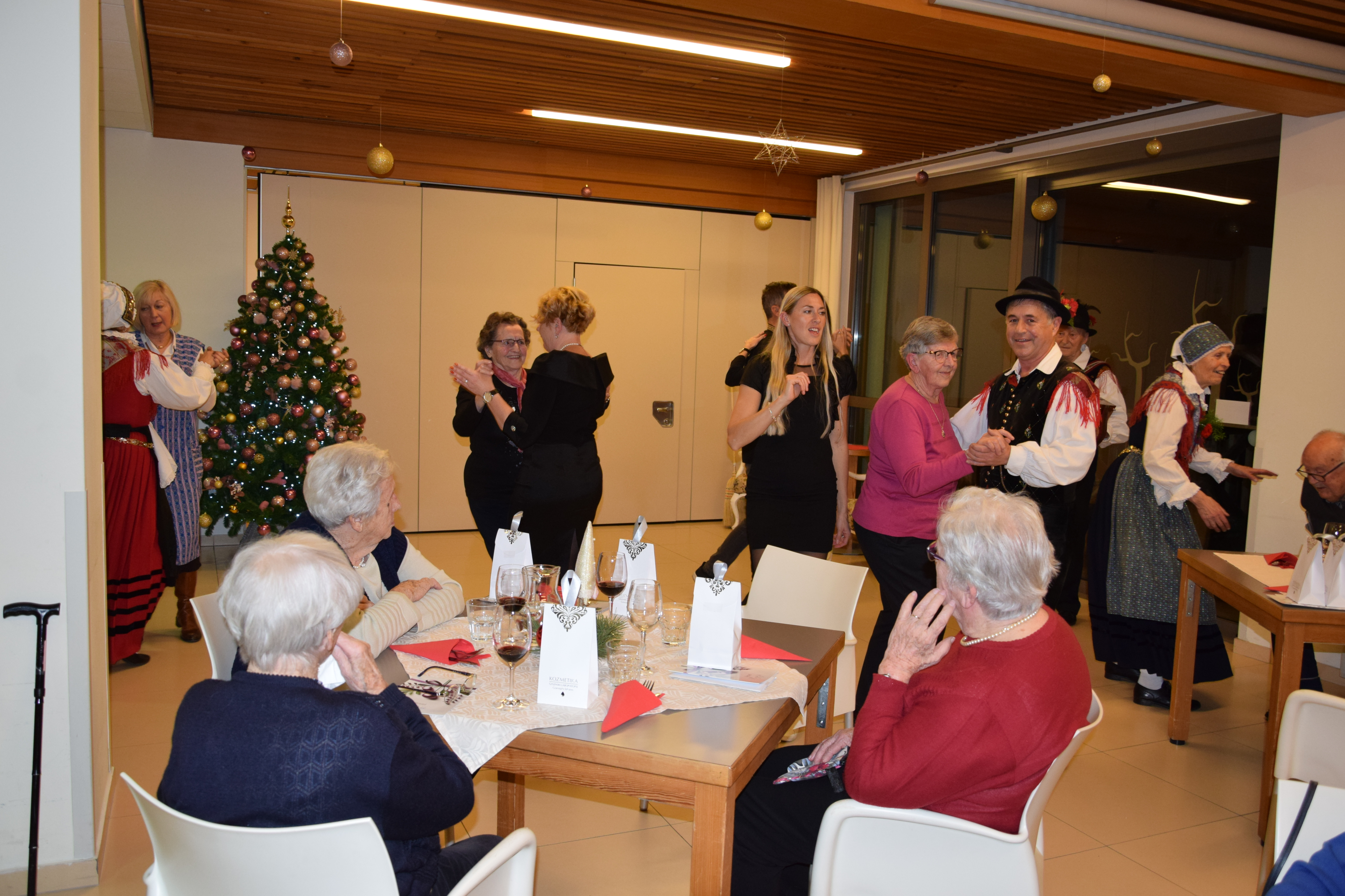 Novoletna zabava za stanovalce po skupinah