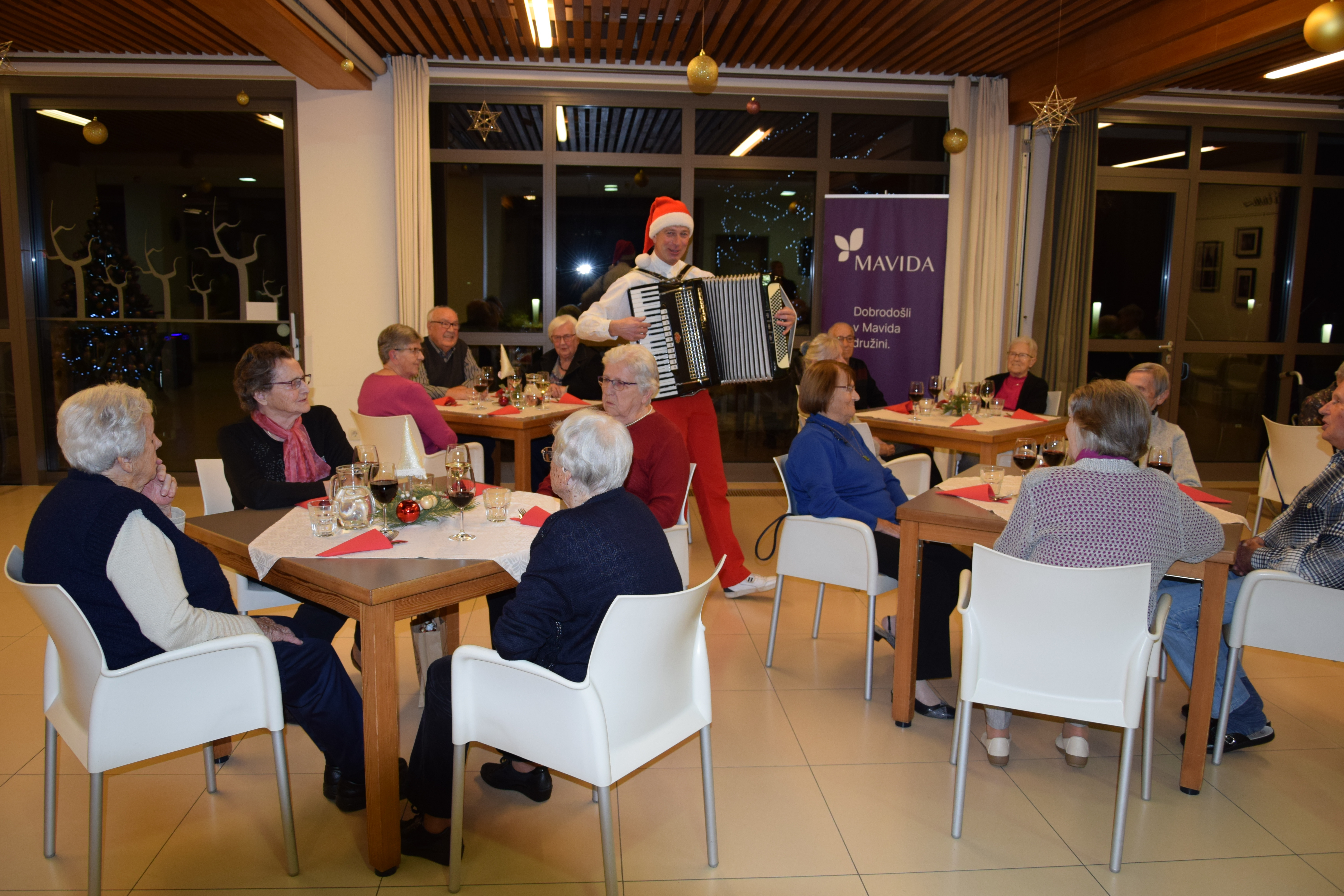 Novoletna zabava za stanovalce po skupinah